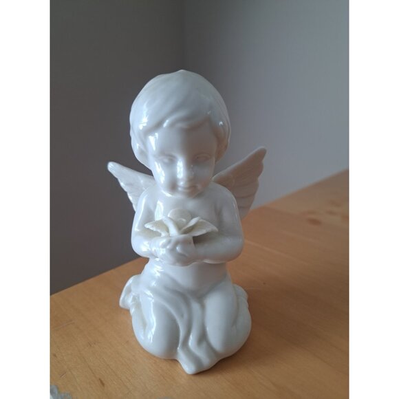 Greenbrier International 4" White Porcelain Cherub Angel Holding Flower Figurine - Picture 1 of 5